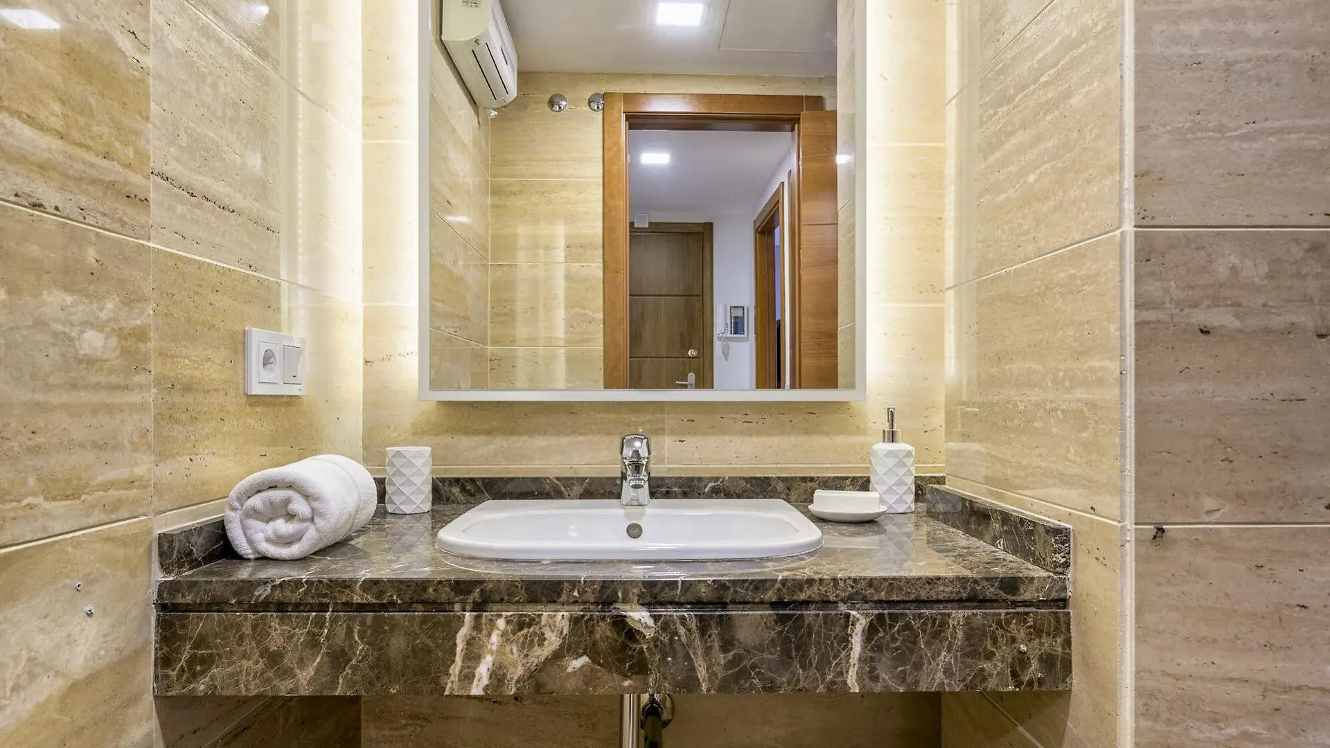 Goodplaces Larios Apartment Malaga